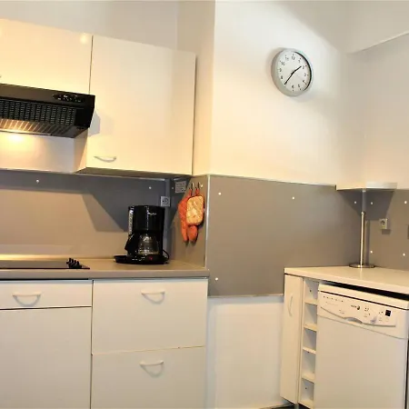 Moderne T3, 2 Chambres, Climatise, Parking, A Pied - Fr-1-252a-93 아파트 *