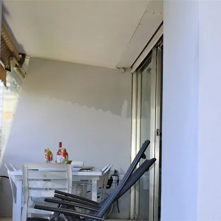 Moderne T3, 2 Chambres, Climatise, Parking, A Pied - Fr-1-252a-93 *