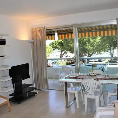 Moderne T3, 2 Chambres, Climatise, Parking, A Pied - Fr-1-252a-93 *